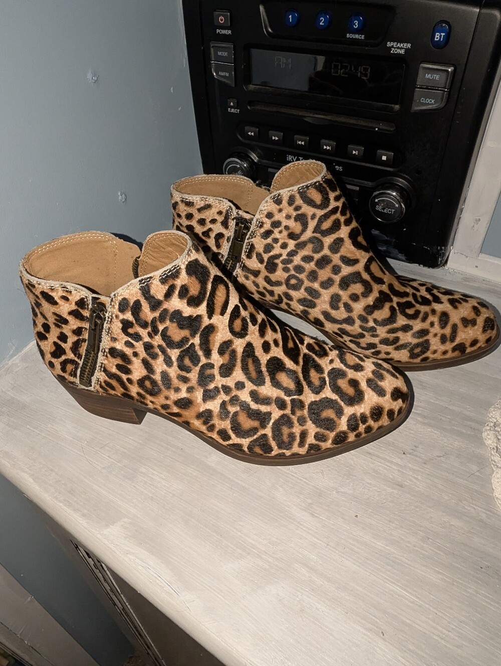 Lucky Brand Burklee Leopard Calf Hair Ankle Booties Size 7.5 M Double Zip